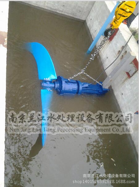 潛水攪拌機現場運行效果圖